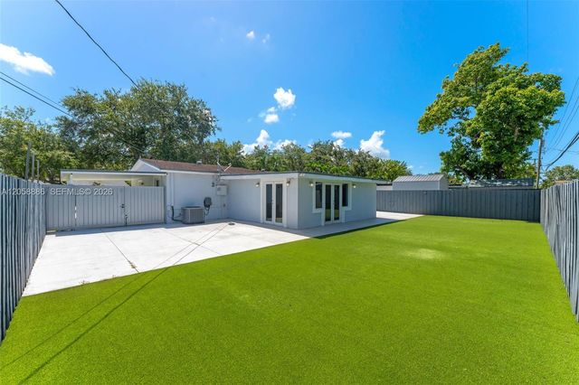 1310 SW 92nd Ave, Miami, FL 33174