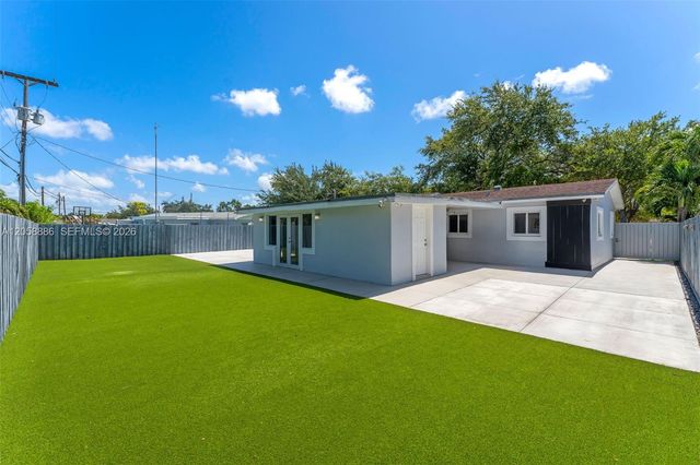1310 SW 92nd Ave, Miami, FL 33174