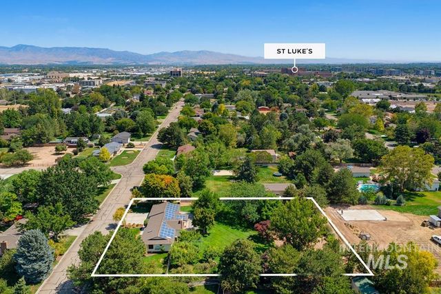 2165 E Springwood Dr, Meridian, ID 83642