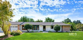 2165 E Springwood Dr, Meridian, ID 83642