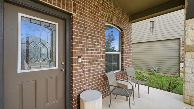 125 FLATLAND TRL, San Marcos, TX 78666