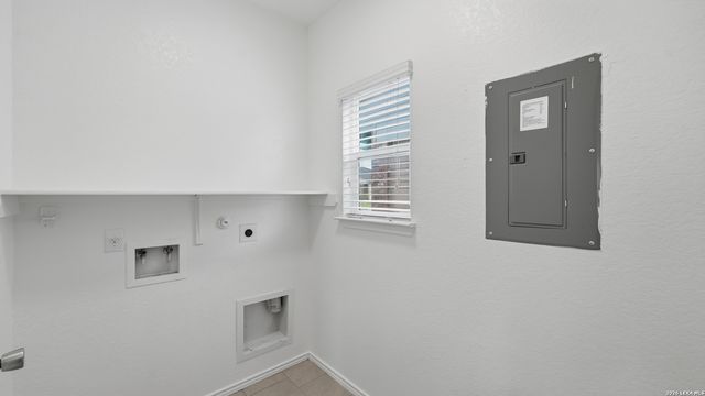125 FLATLAND TRL, San Marcos, TX 78666