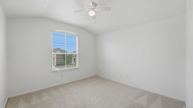 125 FLATLAND TRL, San Marcos, TX 78666