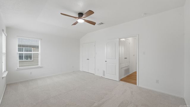 125 FLATLAND TRL, San Marcos, TX 78666