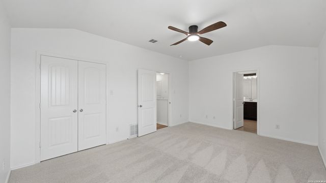125 FLATLAND TRL, San Marcos, TX 78666