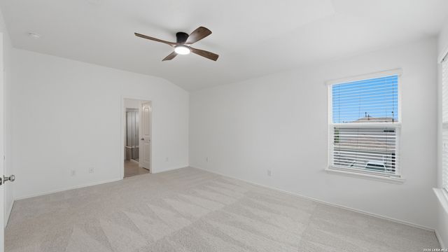 125 FLATLAND TRL, San Marcos, TX 78666