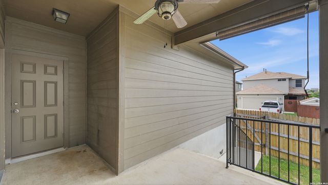 125 FLATLAND TRL, San Marcos, TX 78666