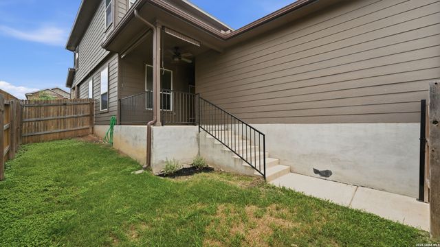 125 FLATLAND TRL, San Marcos, TX 78666