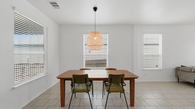 125 FLATLAND TRL, San Marcos, TX 78666