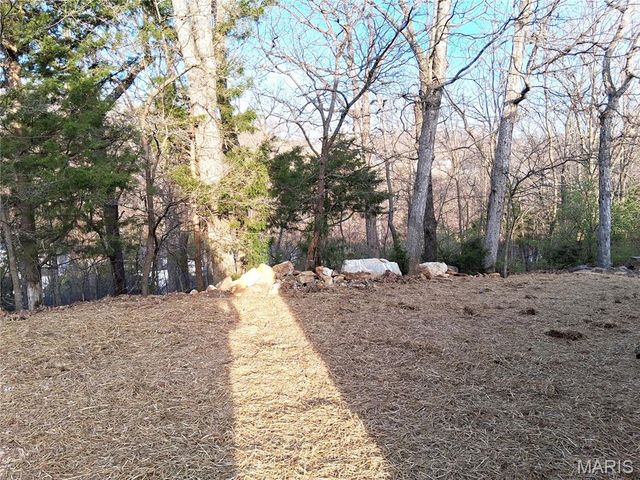 1757 Twelve Oaks Place, Pevely, MO 63070