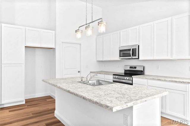 1757 Twelve Oaks Place, Pevely, MO 63070