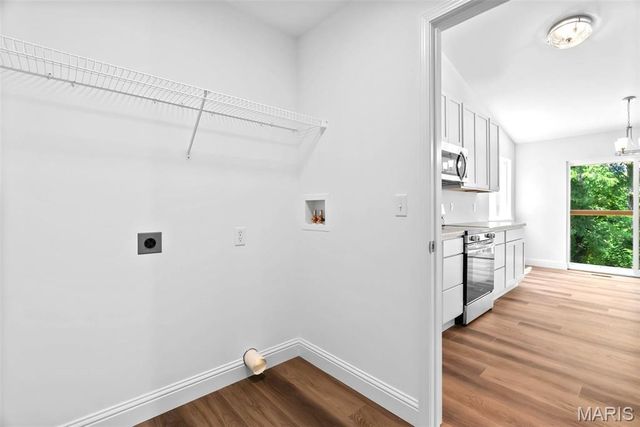 1757 Twelve Oaks Place, Pevely, MO 63070