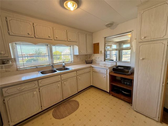 82257 3RD AVENUE N 257, Pinellas Park, FL 33781