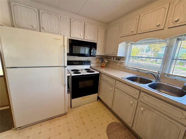 82257 3RD AVENUE N 257, Pinellas Park, FL 33781