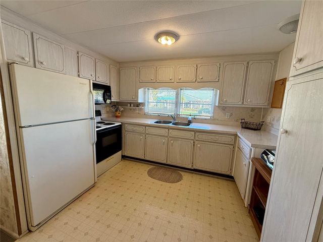 82257 3RD AVENUE N 257, Pinellas Park, FL 33781