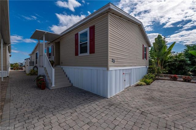 23 Nancy LN, Fort Myers Beach, FL 33931