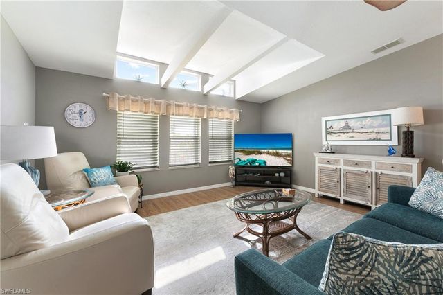 23 Nancy LN, Fort Myers Beach, FL 33931