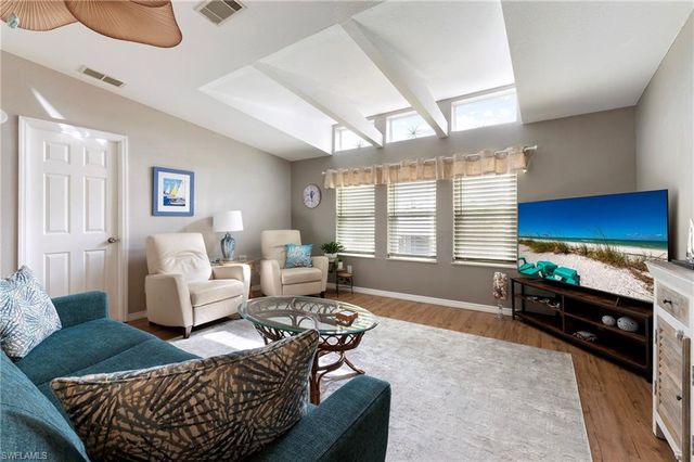 23 Nancy LN, Fort Myers Beach, FL 33931