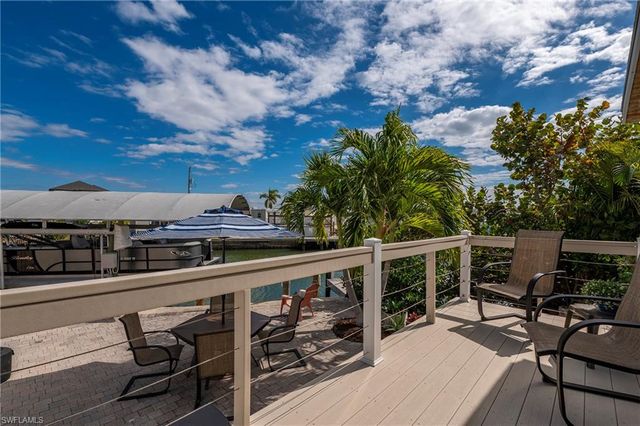 23 Nancy LN, Fort Myers Beach, FL 33931