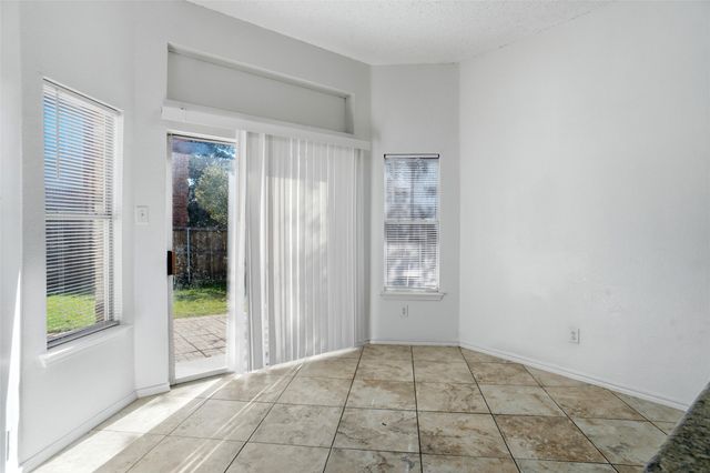 2447 Ranchview Drive, Grand Prairie, TX 75052