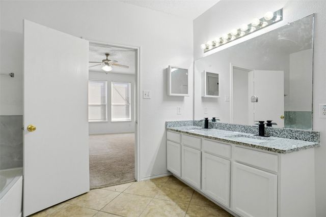 2447 Ranchview Drive, Grand Prairie, TX 75052
