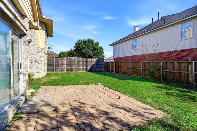 2447 Ranchview Drive, Grand Prairie, TX 75052