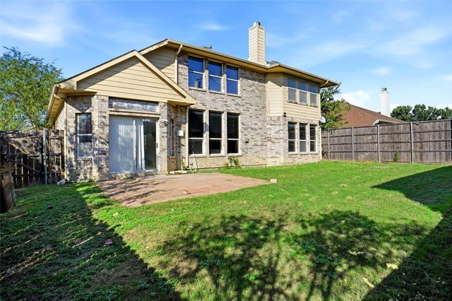 2447 Ranchview Drive, Grand Prairie, TX 75052
