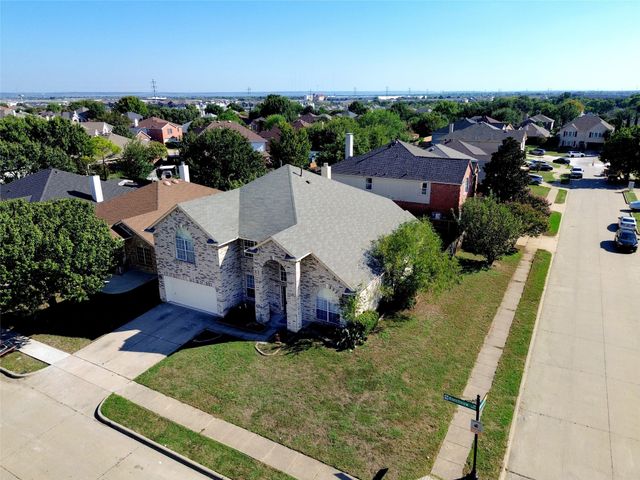 2447 Ranchview Drive, Grand Prairie, TX 75052