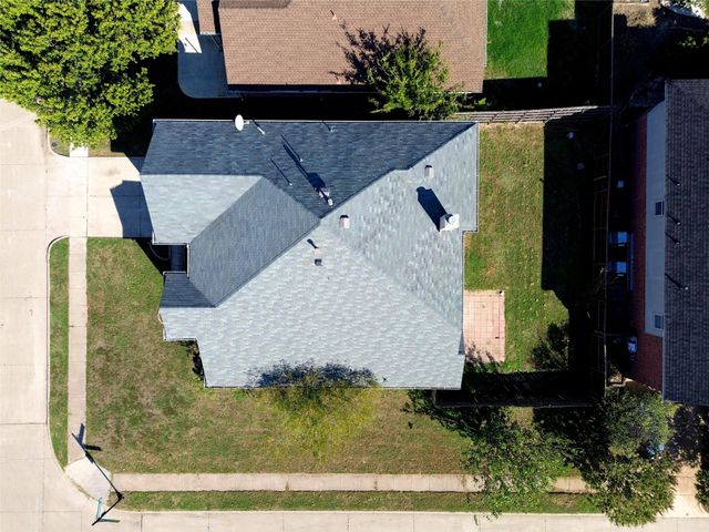 2447 Ranchview Drive, Grand Prairie, TX 75052
