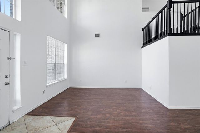 2447 Ranchview Drive, Grand Prairie, TX 75052