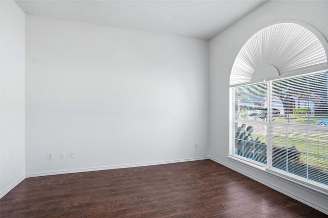 2447 Ranchview Drive, Grand Prairie, TX 75052