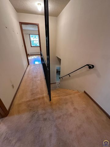 1428 Prairie St, Emporia, KS 66801