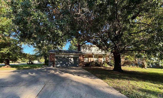 1428 Prairie St, Emporia, KS 66801