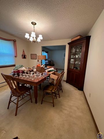 1428 Prairie St, Emporia, KS 66801