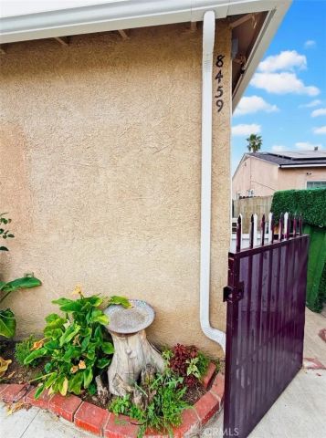 8459 Omelveny Avenue, Sun Valley, CA 91352