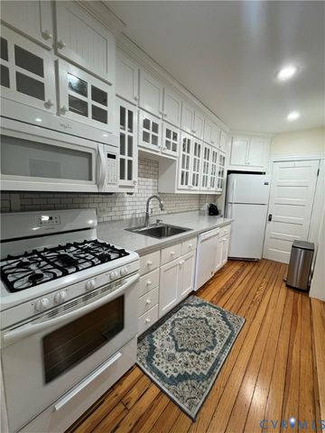 3030 W Leigh St, Richmond, VA 23230