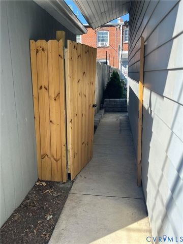 3030 W Leigh St, Richmond, VA 23230