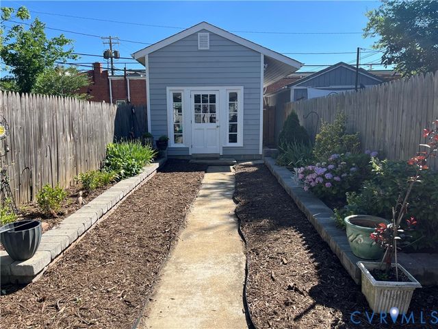 3030 W Leigh St, Richmond, VA 23230