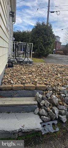 901 GARVER ST, Roaring Spring, PA 16673