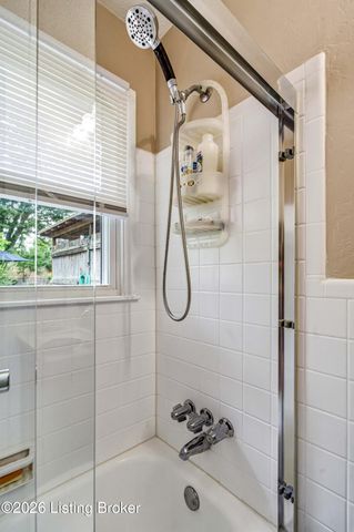 9003 Honor Ave, Louisville, KY 40219