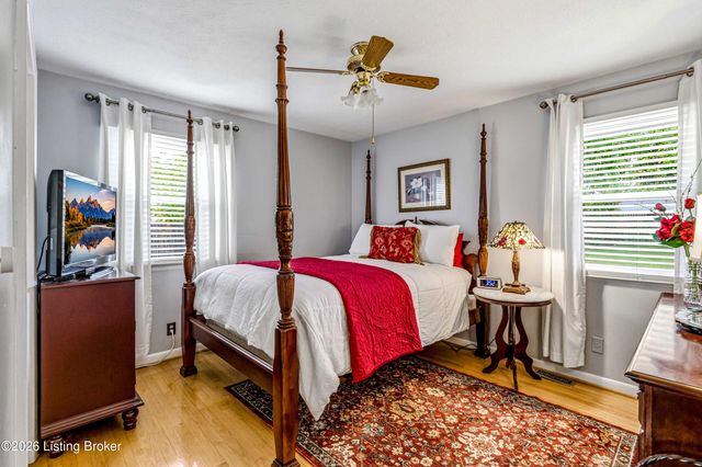 9003 Honor Ave, Louisville, KY 40219
