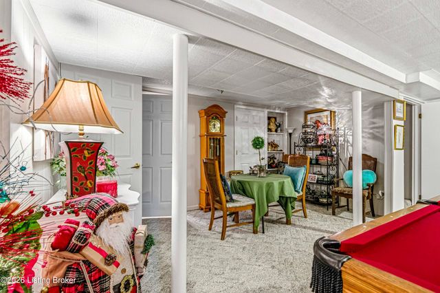 9003 Honor Ave, Louisville, KY 40219