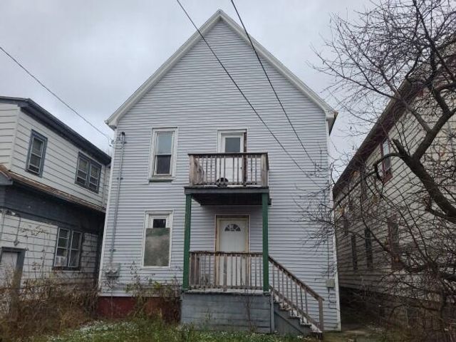 3033 N 28th STREET, Milwaukee, WI 53210