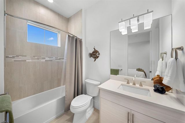 16826 CLEARLAKE AVENUE, Lakewood Ranch, FL 34202