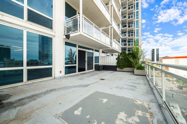 757 N Orleans Street 605, Chicago, IL 60654