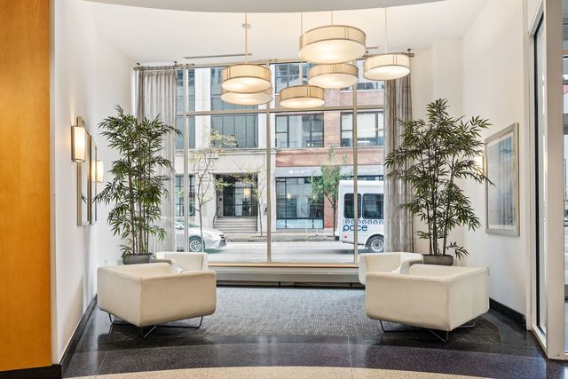 757 N Orleans Street 605, Chicago, IL 60654