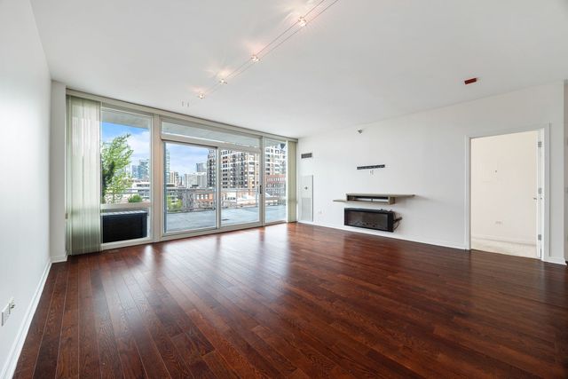 757 N Orleans Street 605, Chicago, IL 60654
