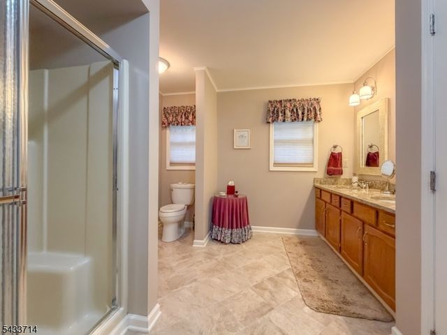 29 Lark Ln, Jefferson Twp., NJ 07438