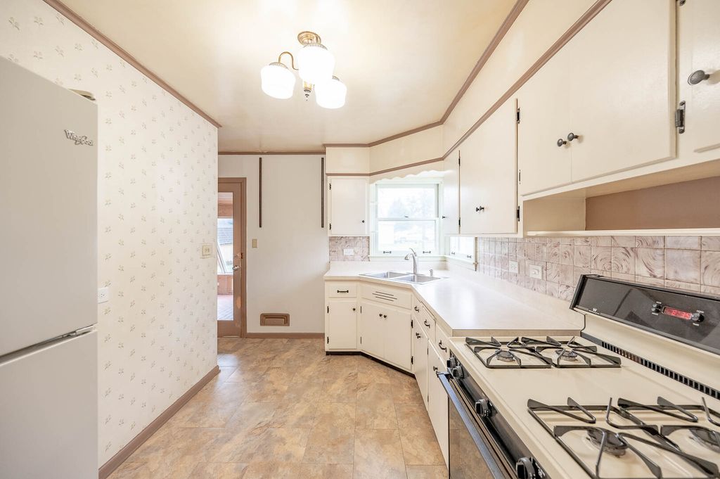104 N Warrington Road, Des Plaines, IL 60016 — photo 4