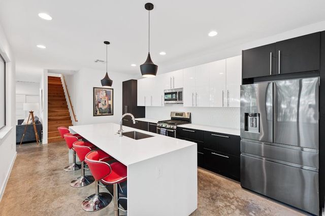 1005 Cardinal LN B, Austin, TX 78704